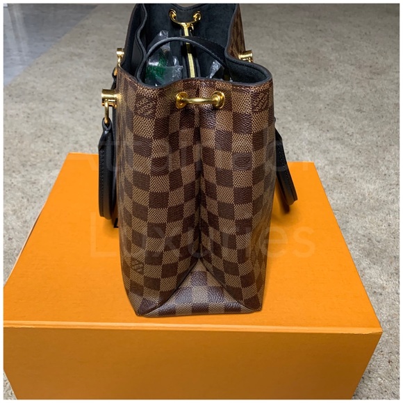 ❌SOLD ❌Authentic Louis Vuitton Riverside - Picture 3 of 8